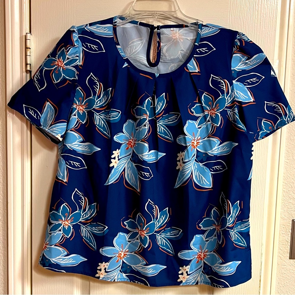 Ladies pretty flowered print pull over blouse
